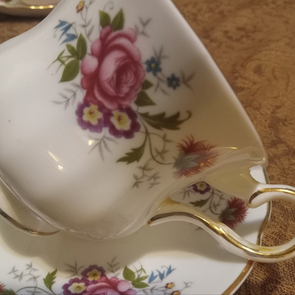 Antique Royal Grafton Cup&saucer footed gilded unique shape - Picture 5 of 7